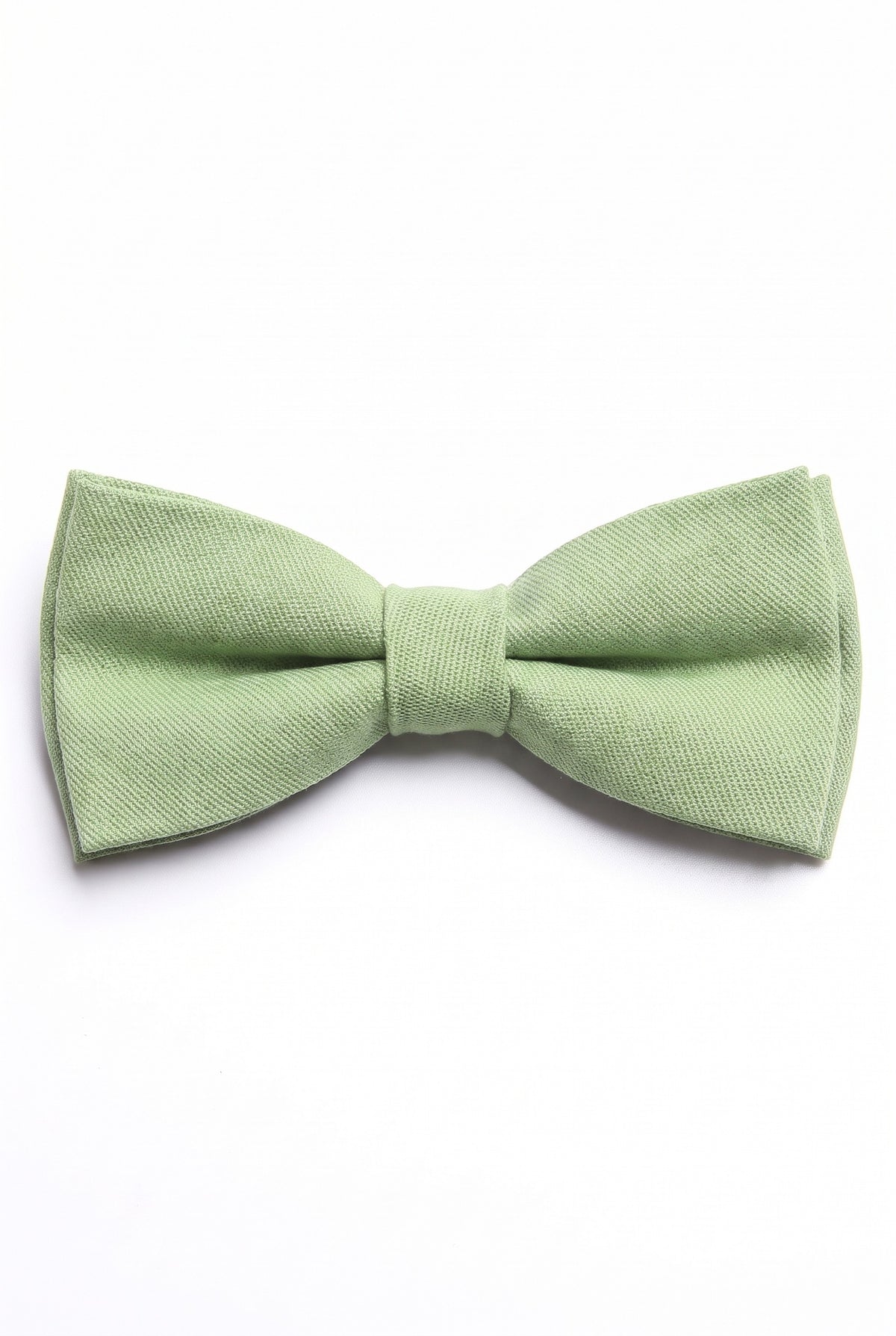 Moški metuljček žajbljevo zelene barve
