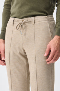 Moške taupe ovsene bež elegantne hlače z vrvico, krojene, zožene