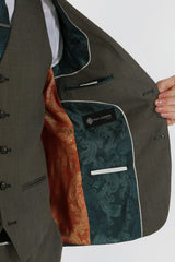 Moška žajbljevo zelena 3-delna obleka krojena za poletne poroke Kurt