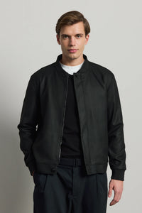 Moška črna minimalistična elegantna bomber jakna
