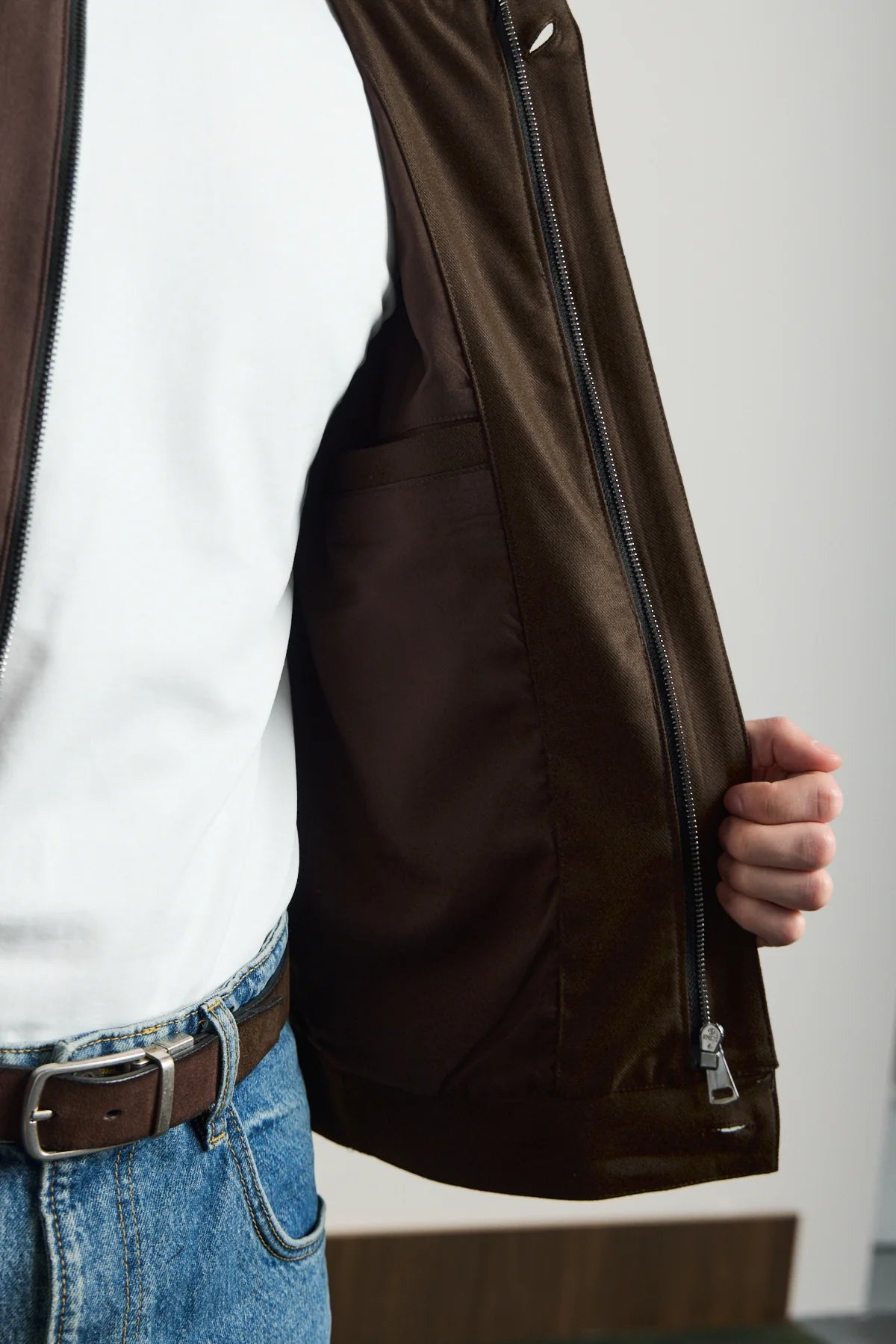 Moška rjava minimalistična elegantna bomber jakna