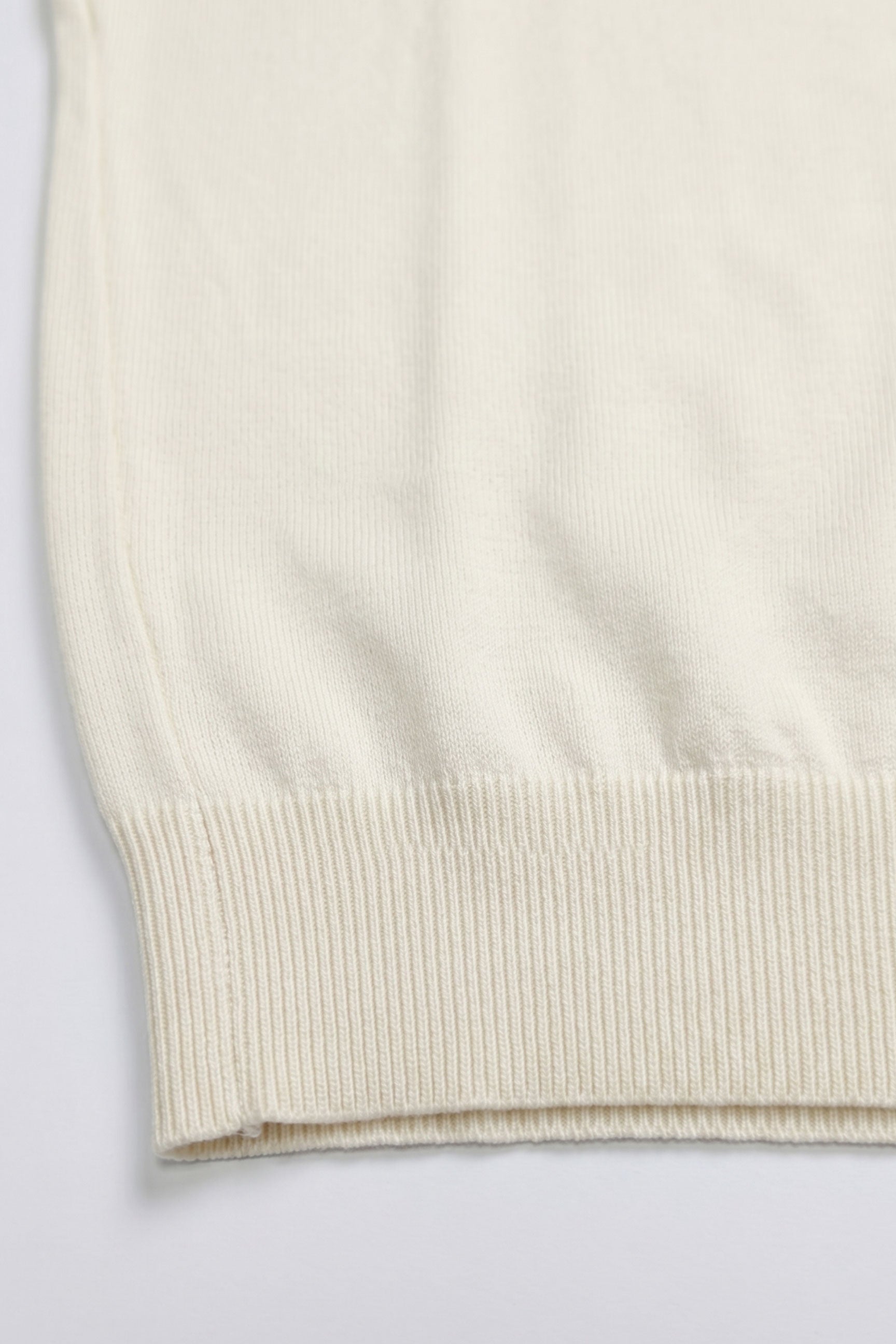 Moška pletena majica s kratkimi rokavi in okroglim izrezom, regular fit
