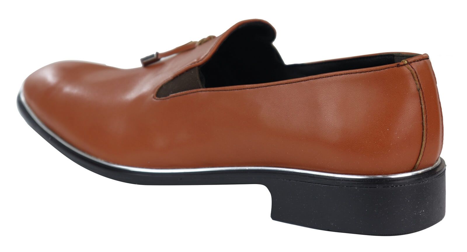 Moški čevlji brez rokavov z resicami in kovinsko obrobo