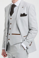 Moška siva trojna obleka iz tvida z rjavimi robovi in sivim kamnom Mark za poroke in maturantske plese